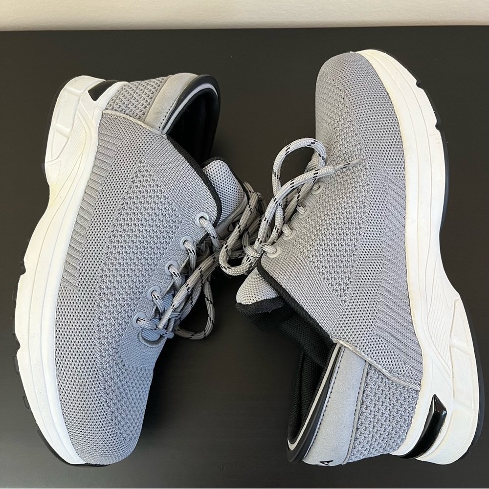 Zeba Men’s Hands Free Slip On Walking Shoes View 3
